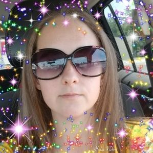 Meet your Posher, Riana